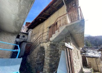 facciata - Casa semi indipendente Borgata Piccolo Faetto, 1, Roure - foto 5