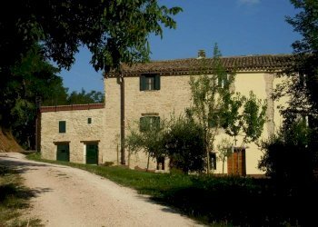 Facciata - Rustic Montefelcino - photo 30