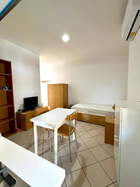 Stanza arredata - One-room apartment via delle Longure, Brescia - photo 1