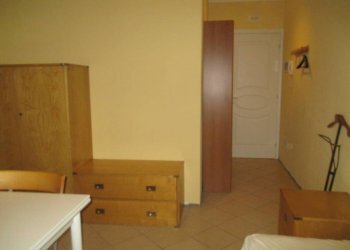 Stanza arredata - Monolocale via delle Longure, Brescia - foto 15