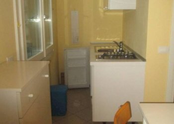 Stanza arredata - Monolocale via delle Longure, Brescia - foto 17