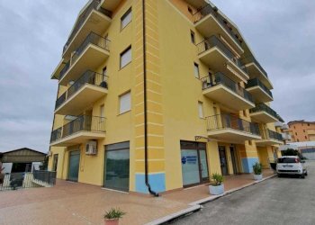 79ee9b3e-d134-4c82-9de2-4f255405c0c2.jpg - Locale Commerciale SELVA DI ALTINO, Altino - foto 2