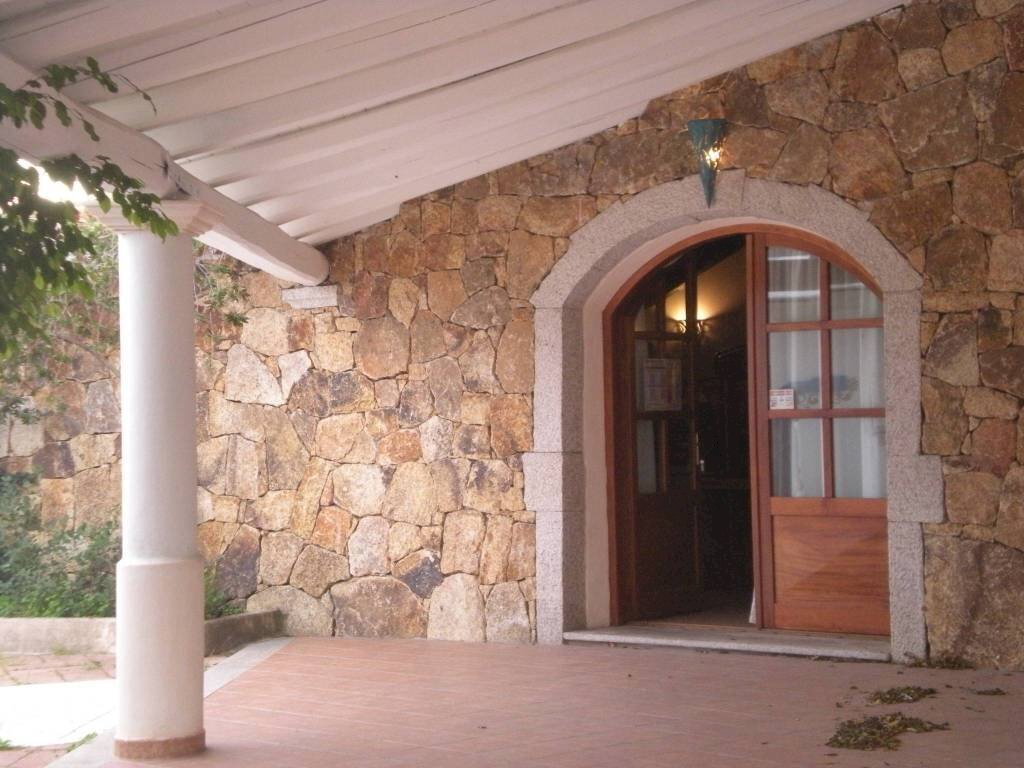 Ingresso - Negozio via La Suaredda di Supra, San Teodoro - foto 2