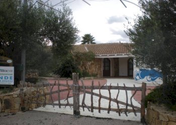 Ingresso - Negozio via La Suaredda di Supra, San Teodoro - foto 19