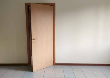 Ufficio Via Sarzanese, Lucca (zona Sant'Anna) - foto 8