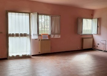 Ufficio Via di Boboli, Lucca (zona Sant'Anna) - foto 1