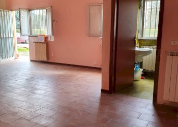 Ufficio Via di Boboli, Lucca (zona Sant'Anna) - foto 2