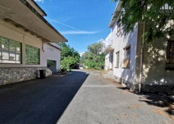 facciata - Capannone via marconi, 77, Borgofranco d'Ivrea - foto 2