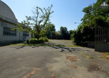 facciata - Capannone via marconi, 77, Borgofranco d'Ivrea - foto 4