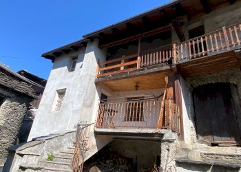 Semi-detached house Frazione Roreto, 137, Roure - photo 2