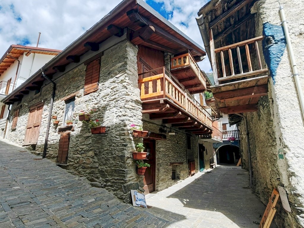 Casa semi indipendente Via Conte Eugenio Brunetta, 37, Usseaux - foto 1