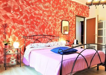 CAMERA MATRIMONIALE +  ANGOLO STUDIO - Bilocale Via Amerigo Vespucci, Napoli - foto 11