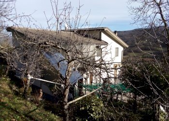 IMG_20191224_110704.jpg - Casa semi indipendente Frazione Groppo 34, Albareto - foto 1