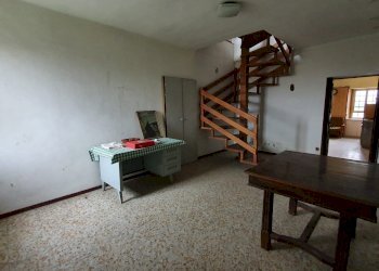 Casale strada San Grisante, frazione San Grisante, Crescentino - foto 15