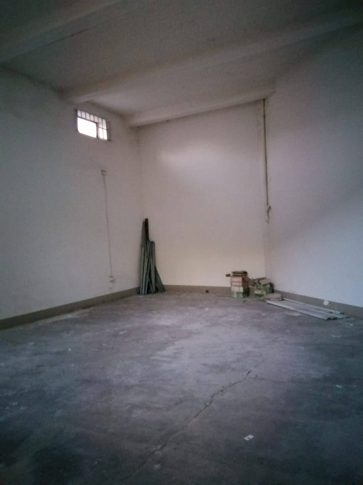 Attività Commerciale Via san Marco, Lucca - foto 2