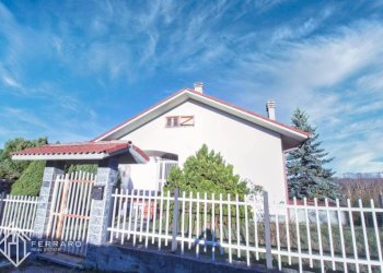Facciata - Villa Località Pianissolo, Roccavignale - foto 2