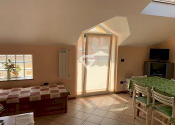 5.jpg - Four-room apartment Piazza Massena, Loano - photo 5