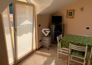 6.jpg - Four-room apartment Piazza Massena, Loano - photo 6