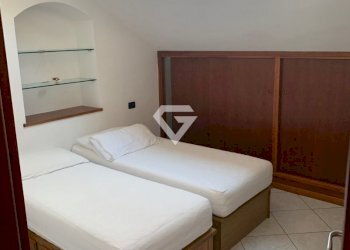10.jpg - Four-room apartment Piazza Massena, Loano - photo 10