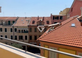15.jpg - Four-room apartment Piazza Massena, Loano - photo 15