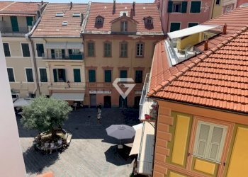 17.jpg - Four-room apartment Piazza Massena, Loano - photo 17
