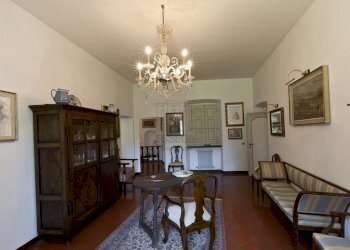 villa antica piscina colline lucchesi vendesi..jpg - Villa Viale Umberto I 148, Bagni di Lucca - foto 14