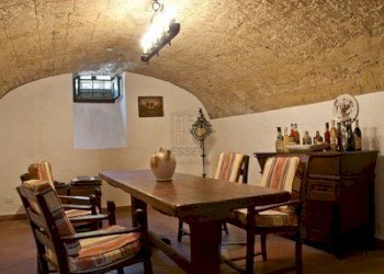 villa antica piscina colline lucchesi vendesi..jpg - Villa Viale Umberto I 148, Bagni di Lucca - foto 19