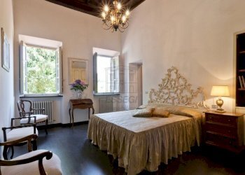 villa antica piscina colline lucchesi vendesi..jpg - Villa Viale Umberto I 148, Bagni di Lucca - foto 20