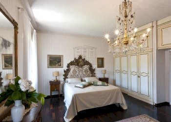 villa antica piscina colline lucchesi vendesi..jpg - Villa Viale Umberto I 148, Bagni di Lucca - foto 22