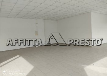 Commercial Activity Via Napoli, Collesalvetti - photo 1