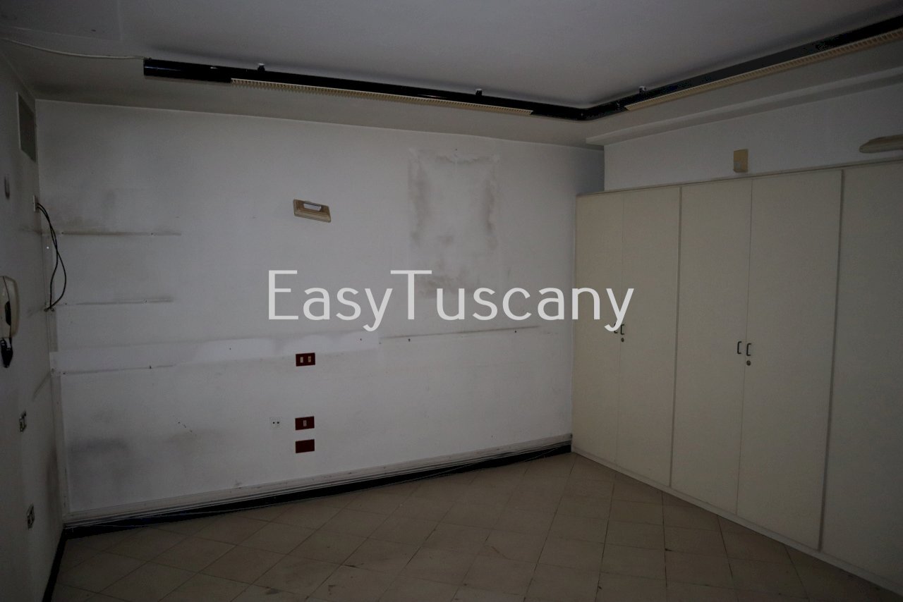 IMG_0408.JPG - Commercial Premises Lucca - photo 2