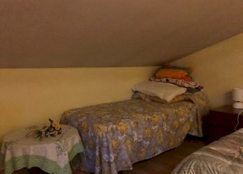 Portion of a house Via Del Molinetto, Montecarlo - photo 7