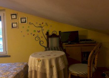 Portion of a house Via Del Molinetto, Montecarlo - photo 8