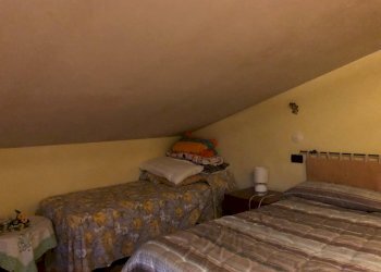 Portion of a house Via Del Molinetto, Montecarlo - photo 11