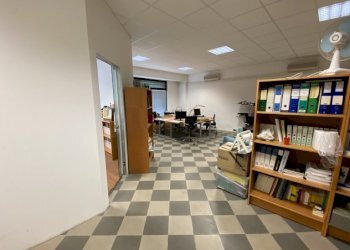 Locale Commerciale Savona, Savona (zona Legino) - foto 4
