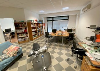 Locale Commerciale Savona, Savona (zona Legino) - foto 5