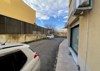 Locale Commerciale Savona, Savona (zona Legino) - foto 13