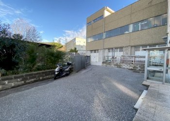 Locale Commerciale Savona, Savona (zona Legino) - foto 17