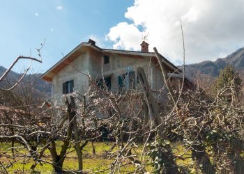 Casa semi indipendente Via Dagatti, 23, Envie - foto 1