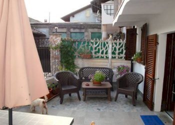 cortile - Casa indipendente via Camillo Benso Conte di Cavour, Crescentino - foto 5