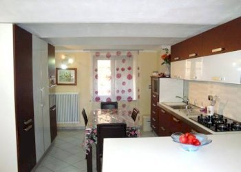 cucina - Casa indipendente via Camillo Benso Conte di Cavour, Crescentino - foto 11