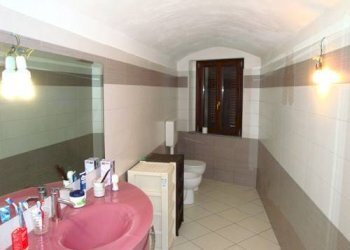 bagno - Casa indipendente via Camillo Benso Conte di Cavour, Crescentino - foto 12