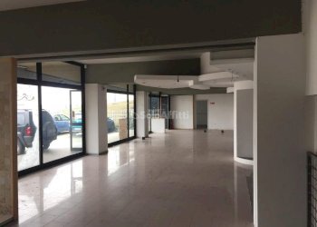 area vendita - Locale Commerciale Strada Cambiano 220, Chieri - foto 1