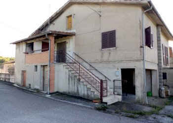 IMG_20201006_100407.jpg - Porzione di casa Piazza Nobili Vitelleschi 5, Labro - foto 1