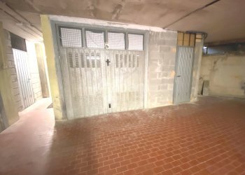 FC105_VENDITA_GARAGE_TERMO_LASPEZIA (6).jpg - Box La Spezia - foto 10