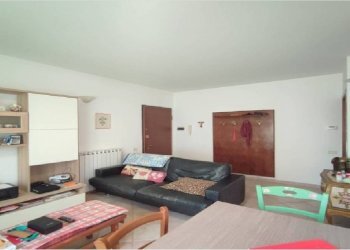 sala1.jpg - Appartamento Fosdinovo - foto 1