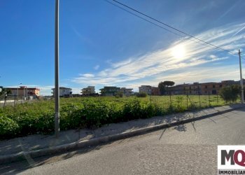 Terreno commerciale Mondragone - foto 1