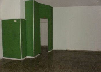 P8300021.JPG - Locale Commerciale Ragusa - foto 1