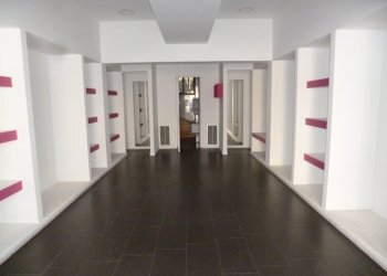 P1120604.JPG - Locale Commerciale Ragusa - foto 2