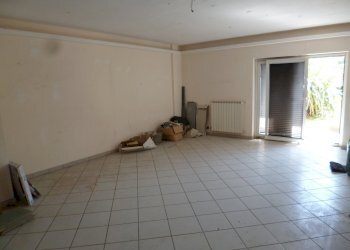 P1100736.JPG - Ufficio Ragusa - foto 2